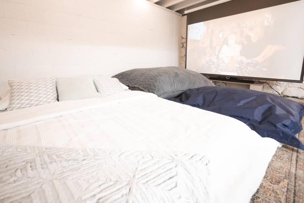Reno'S Biggest Little House - Cozy Home Theatre Exterior foto